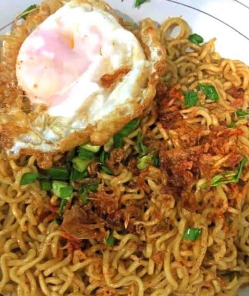 indomie goreng telur