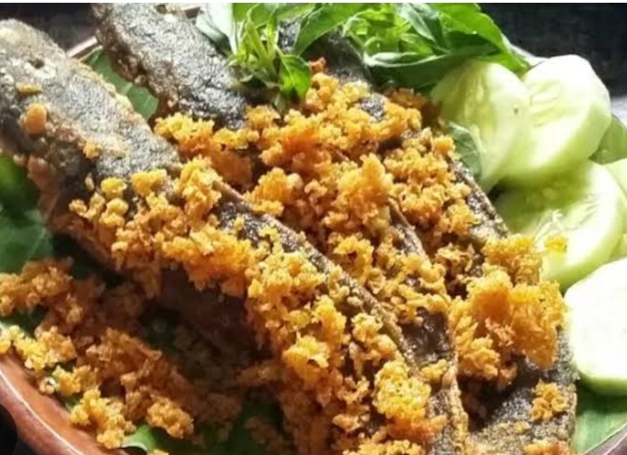 lele goreng kremes + Nasi
