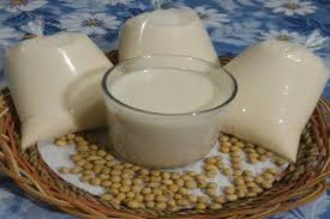 Susu Kacang Kedelai (Plastik 500ml)