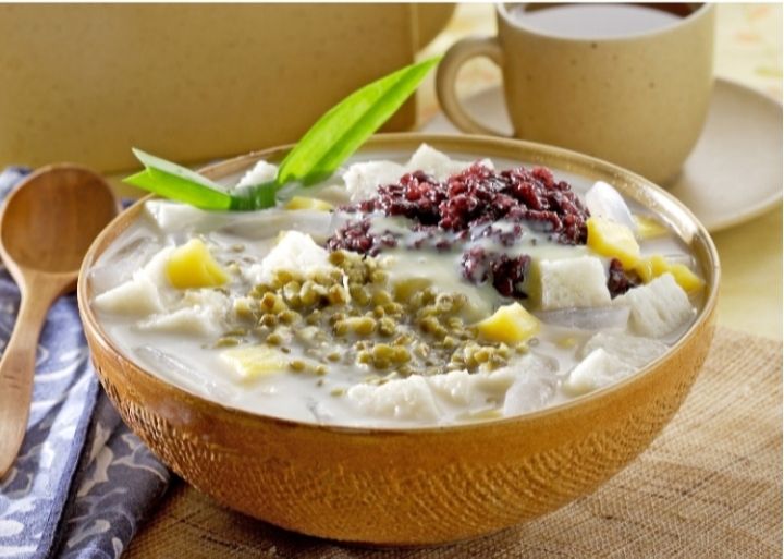 Bubur Kacang Hijau Topping Es Krim