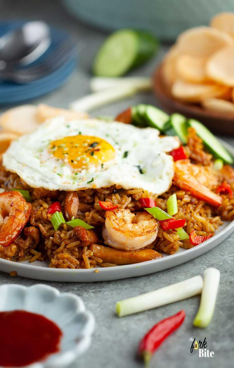 Nasi goreng ikan asin