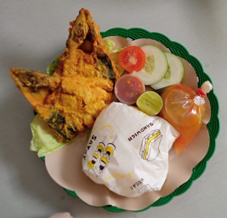 Nasi + Ikan Batari